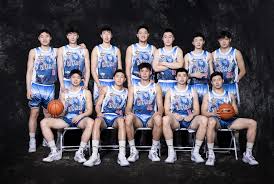 在篮下的统